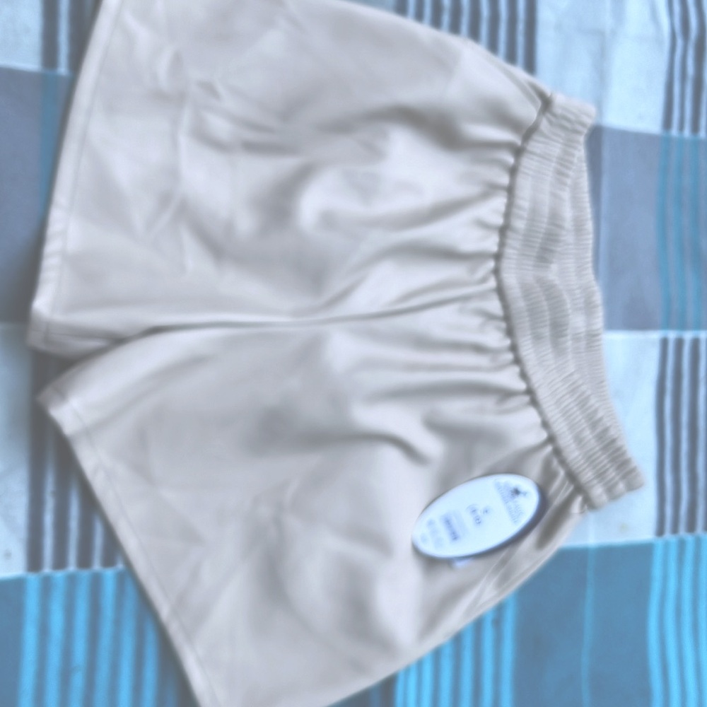 Scoop faux woman  leather short